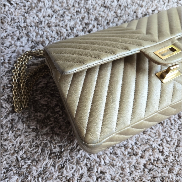 Chanel 2.55 bag 226 - Picture 7 of 17